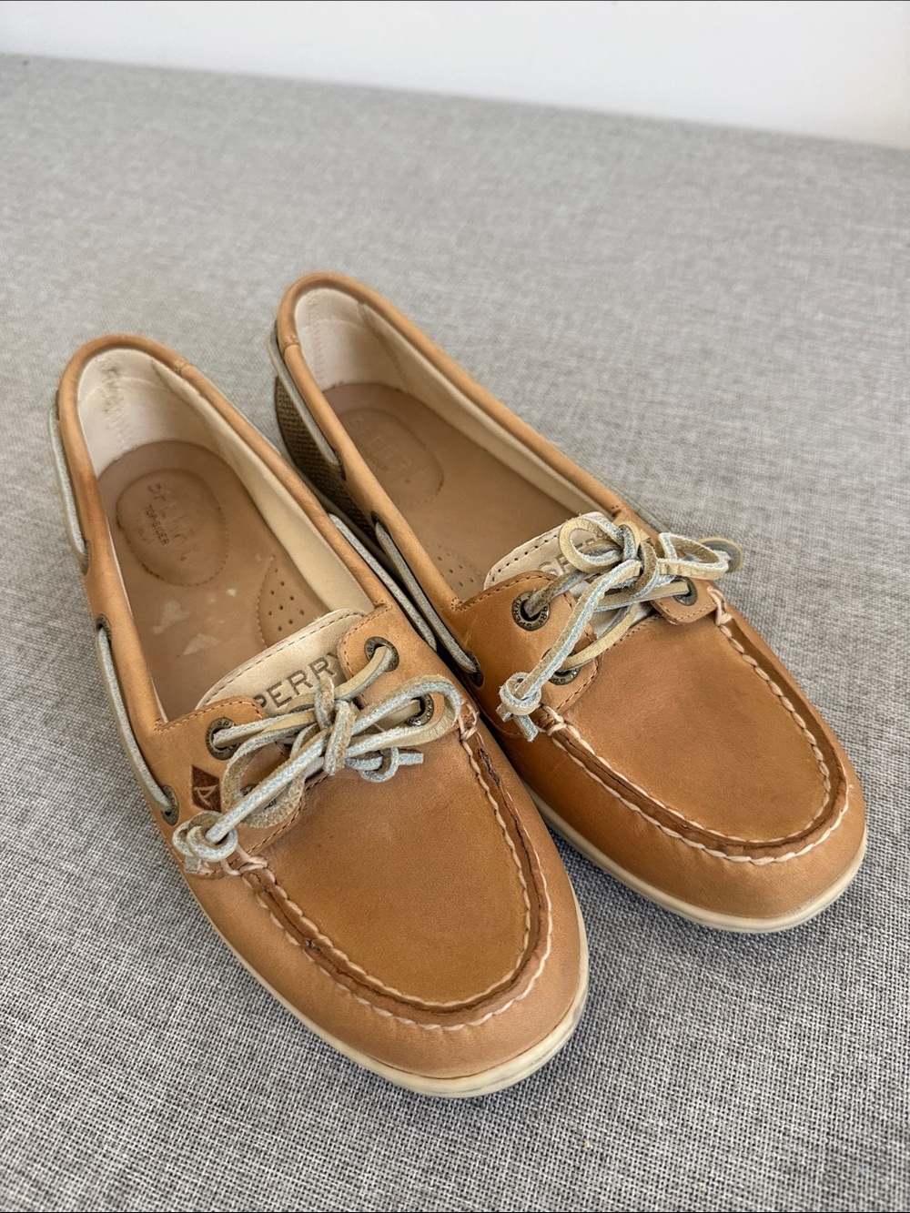 Sperry top-sider Women's Tan Leather Boat Moccasins - Picture 2 of 10